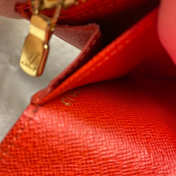 Authentic Louis Vuitton Sarah long wallet with poppy interior - Picture 10 of 10